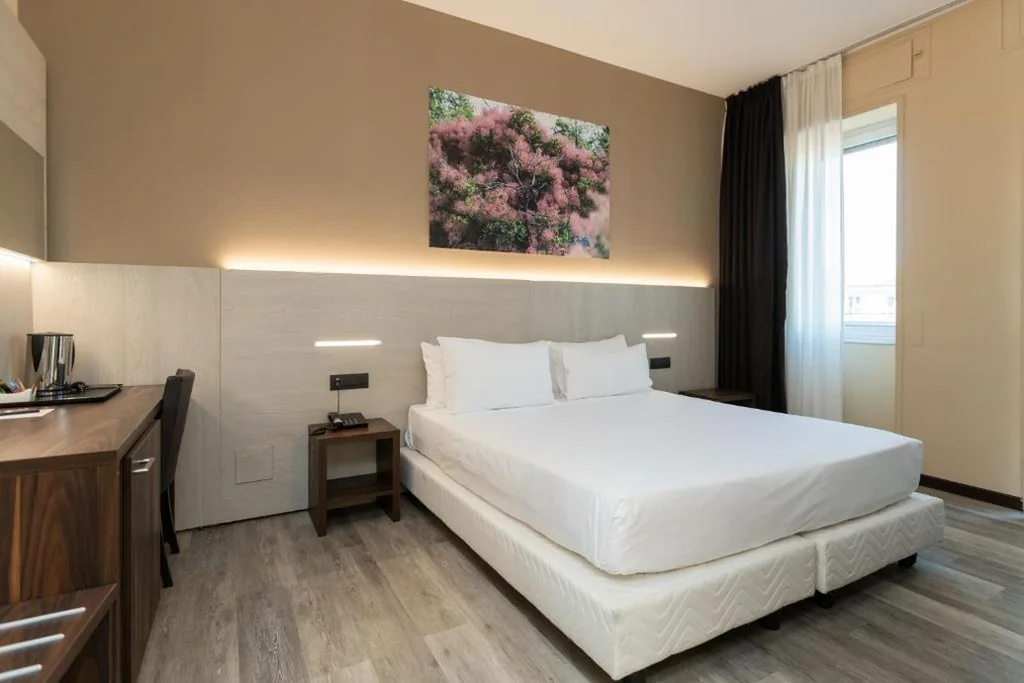 Double Room — Garibaldi Palace