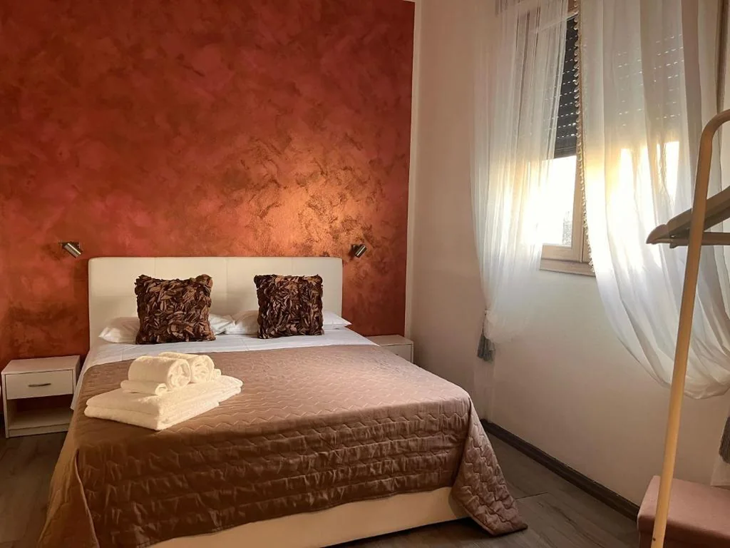 Double Room — Harmony Lake Sirmione