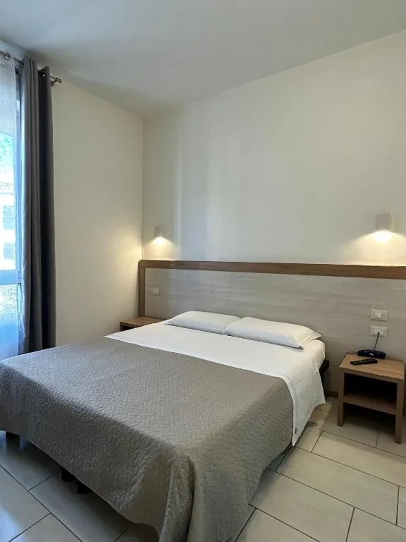 Camera Matrimoniale — Hotel 26