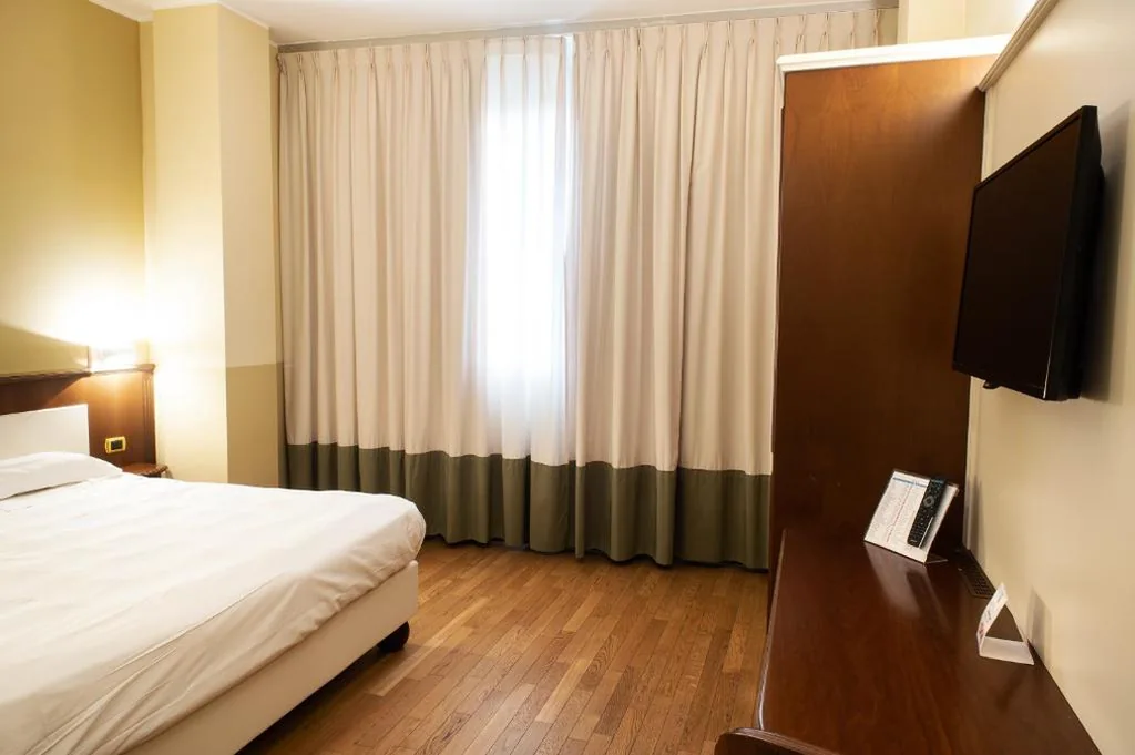 Double Room — Hotel Alga