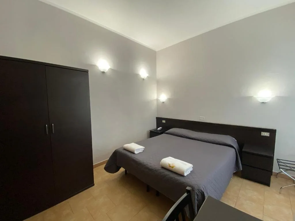Double Room — Hotel Atena