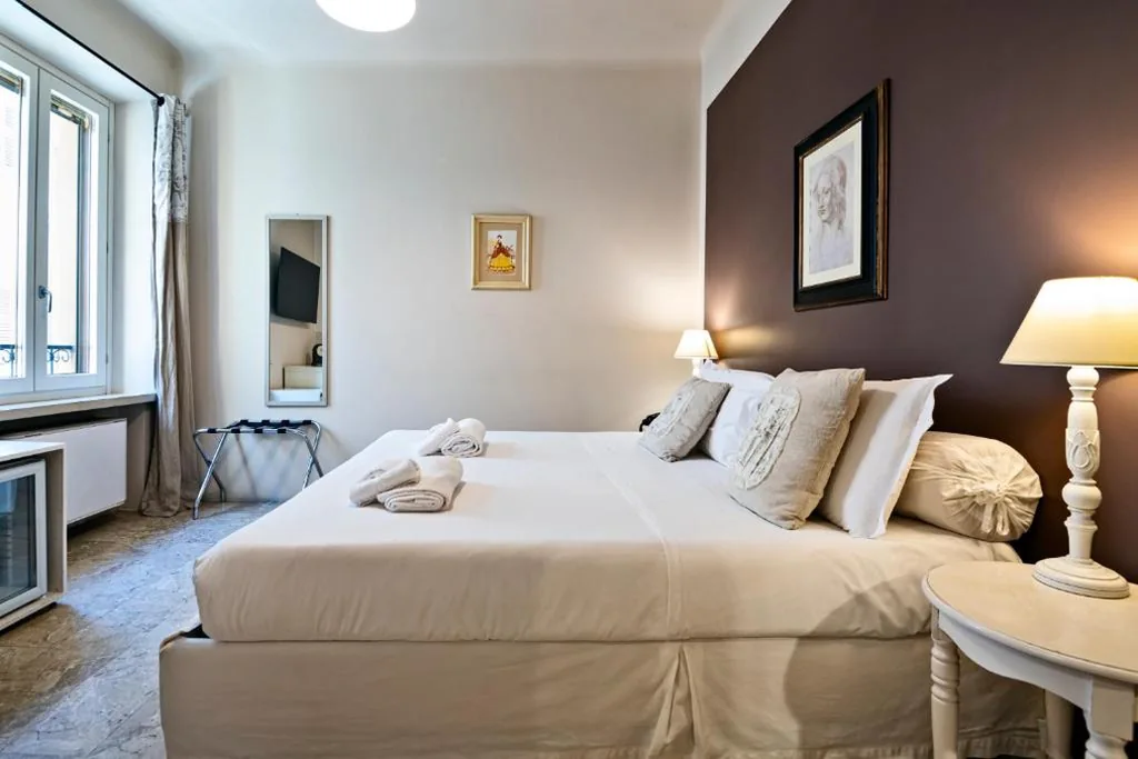 Camera Matrimoniale — Hotel Broletto Mantova – Centro Storico