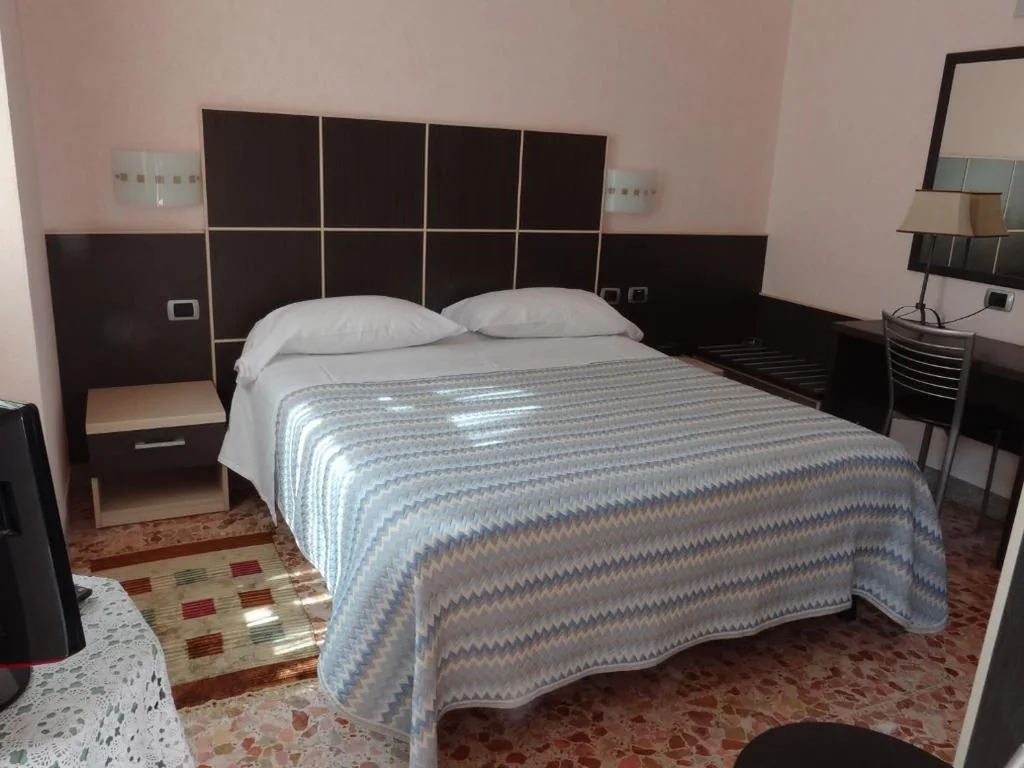 Camera Matrimoniale — Hotel Castelletto