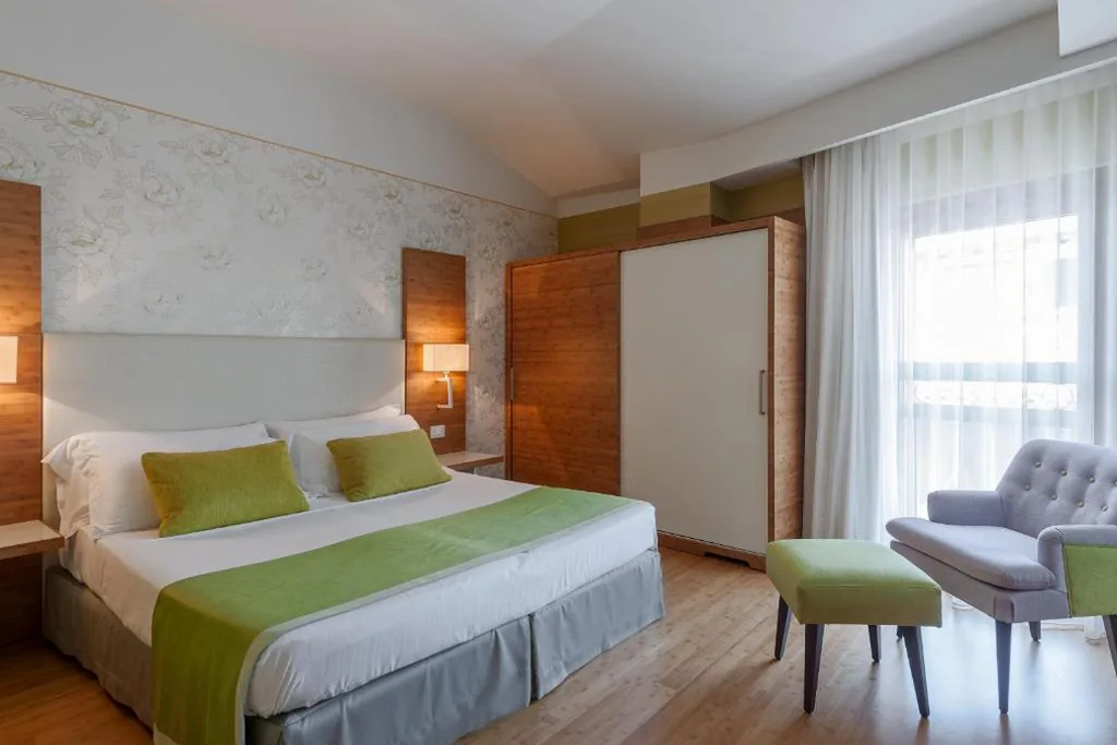 Double Room — Hotel Eden