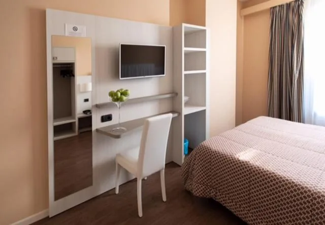Double Room — Hotel Enrichetta