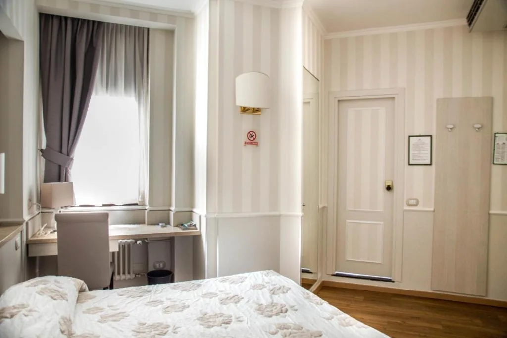 Camera Matrimoniale — Hotel Flora