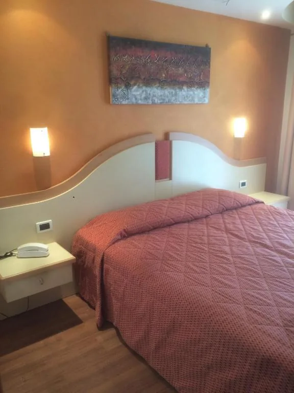 Double Room — Hotel La Rondine