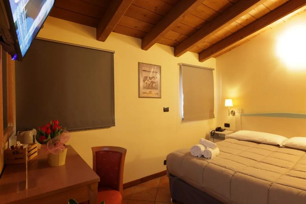 Double Room — Hotel Locanda dell’Oca Bianca