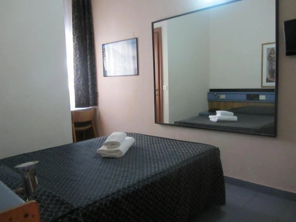 Camera Matrimoniale — Hotel Nizza