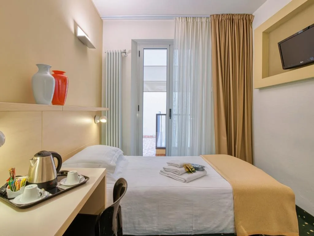 Double Room — Hotel Piroscafo