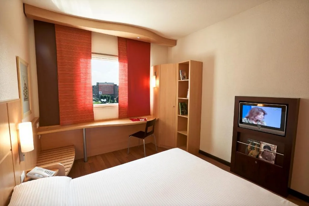 Double Room — Hotel Rafael