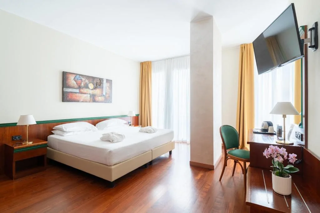 Camera Matrimoniale — Hotel Raffaello