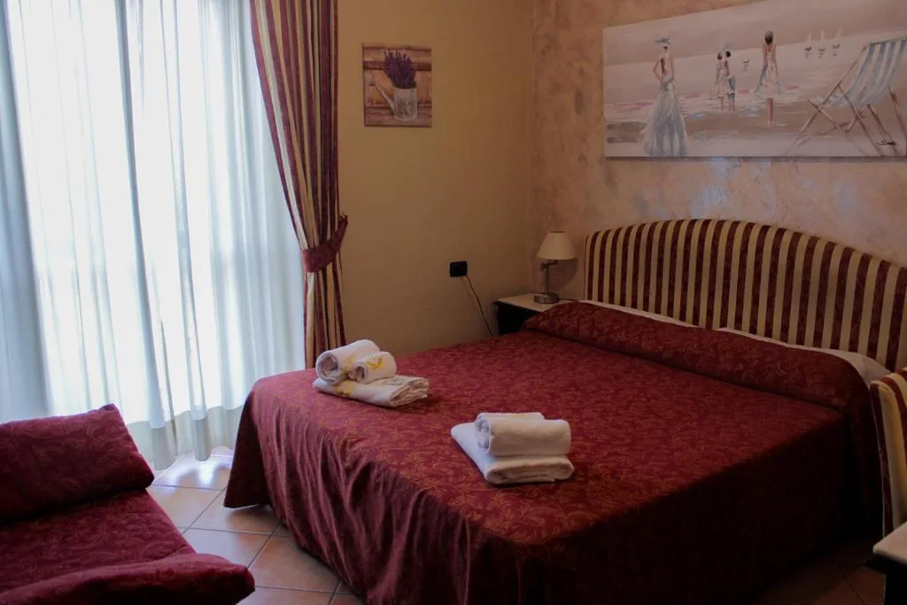 Camera Matrimoniale — Hotel Sicilia