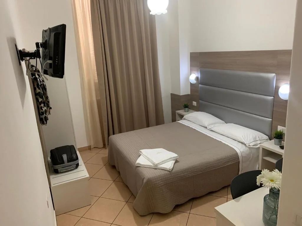 Double Room — Hotel Siro