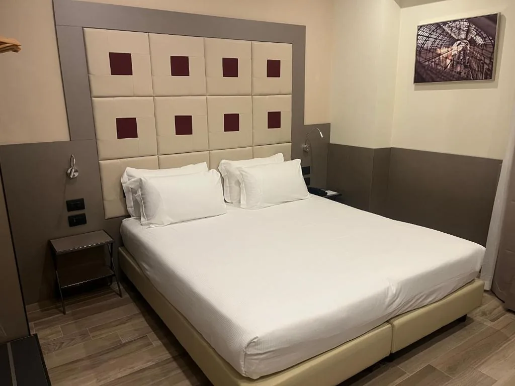 Double Room — JR Hotels Bocconi Milano