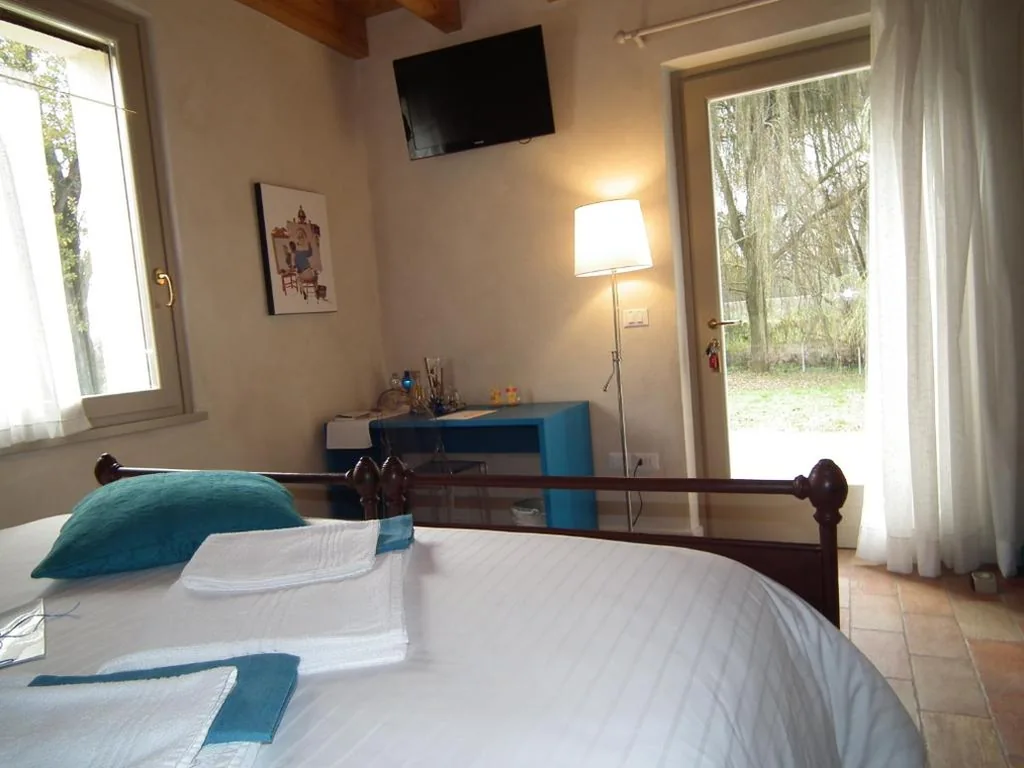 Camera Matrimoniale — L’Isolo b&b e case vacanza