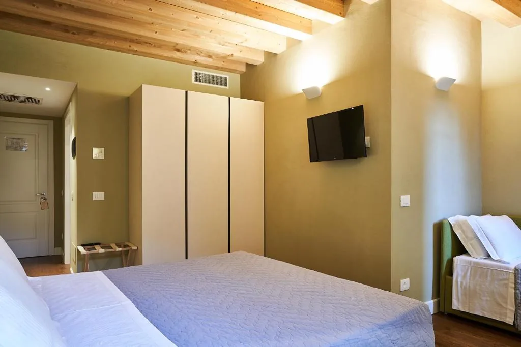 Double Room — Locanda delle Mercanzie
