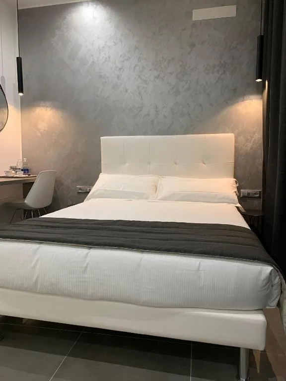 Small Double Room — ApartHotel Bossi
