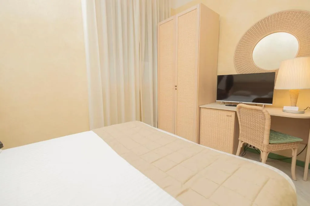 Camera Matrimoniale Piccola — Hotel Berta
