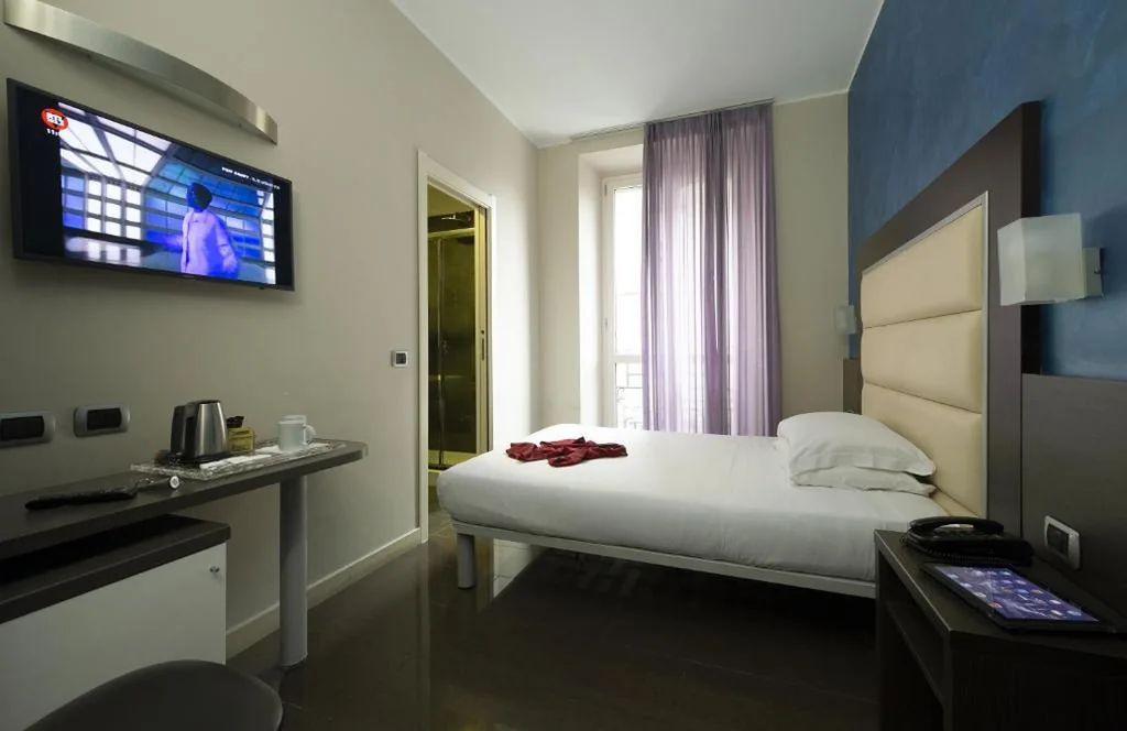 Small Double Room — Hotel Five