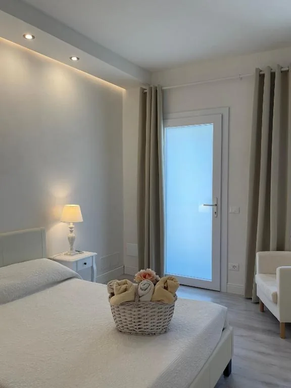 Camera Matrimoniale Piccola — Villa Pensione Mercedes
