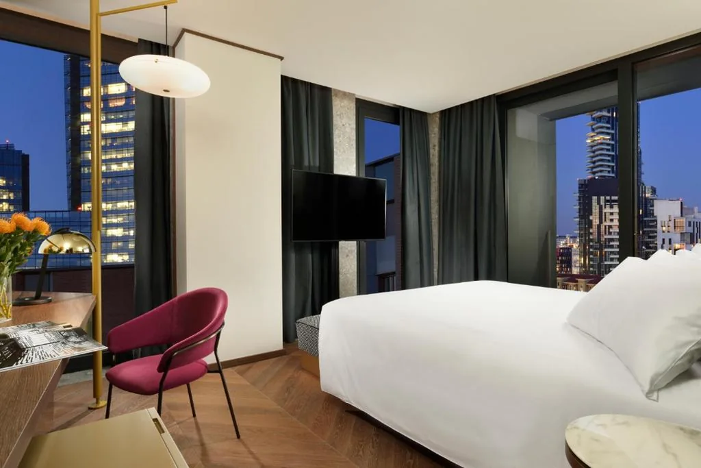 Premium Double Room with City View — Milano Verticale | UNA Esperienze | Preferred Hotels and Resorts