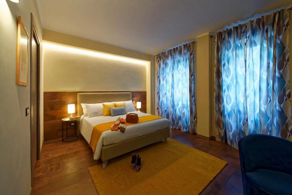 Double Room — RED RIBBON