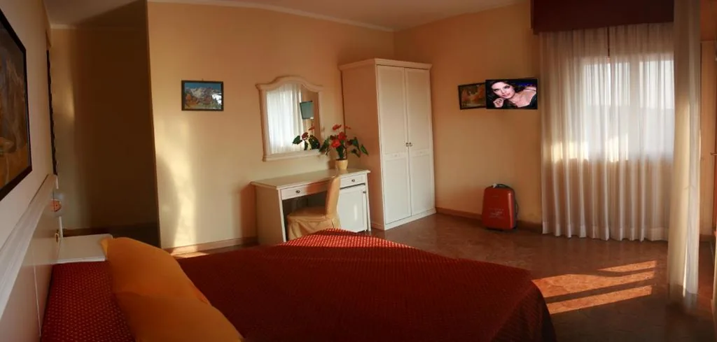 Double Room — Residence Miralago Rooms & Apartments