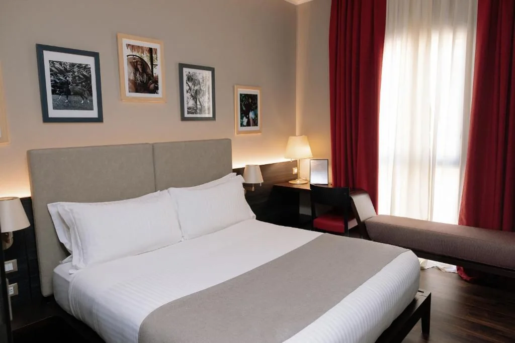 Standard Double Room — 10 KEYS MILANO