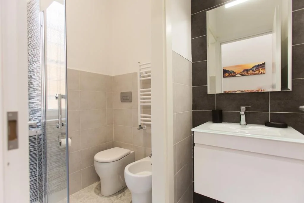 Standard Double Room — 4Rooms Milano