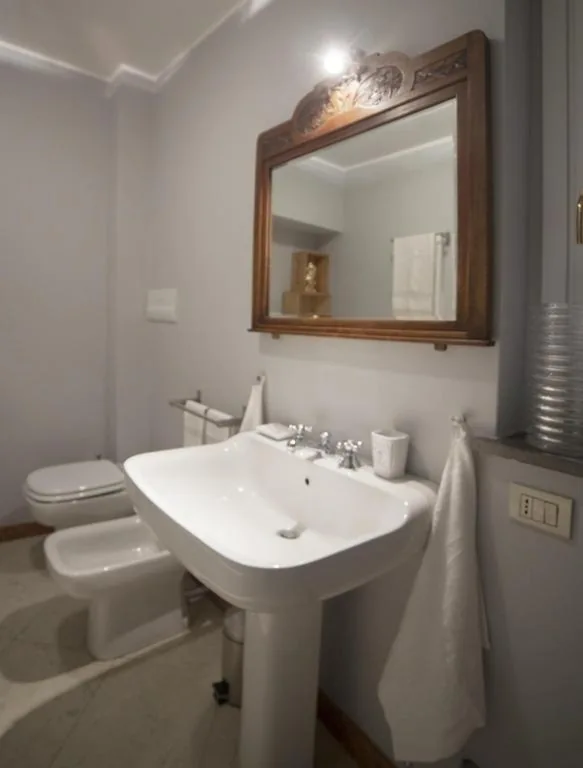 Standard Double Room — B&B Gallery