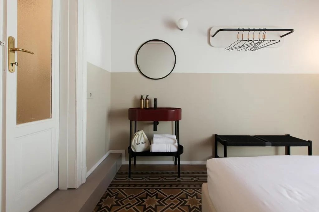 Standard Double Room — Cà Bèla – Certosa SUITES