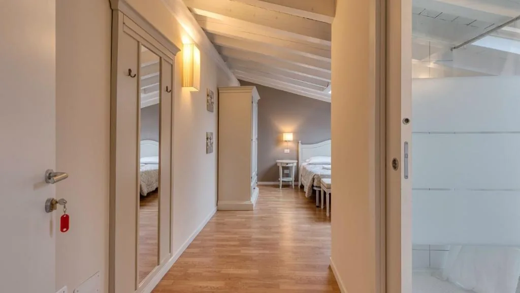 Standard Double Room — Cascina Volta
