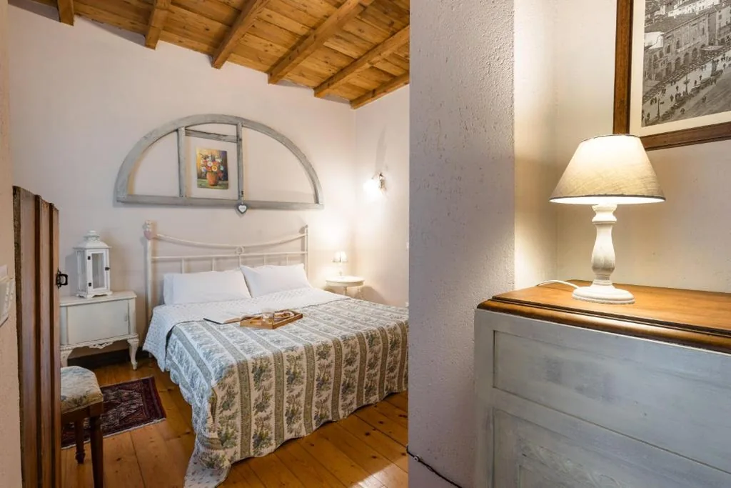 Standard Double Room with Garden View — B&B Corte del Mincio