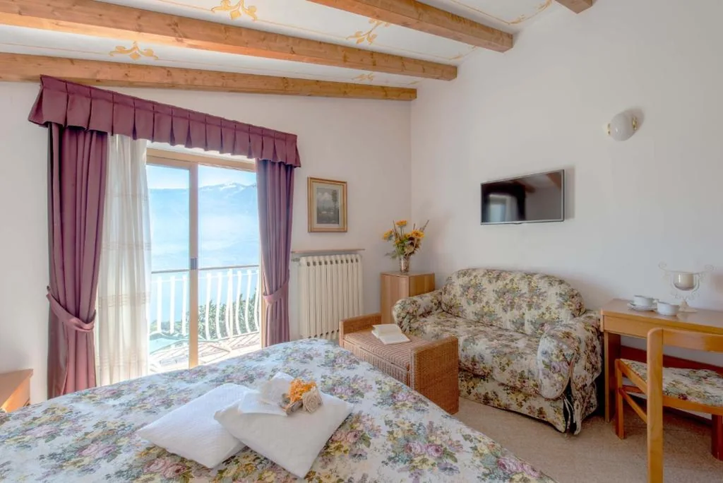 Camera Matrimoniale Standard - Dependance — Village Hotel Lucia