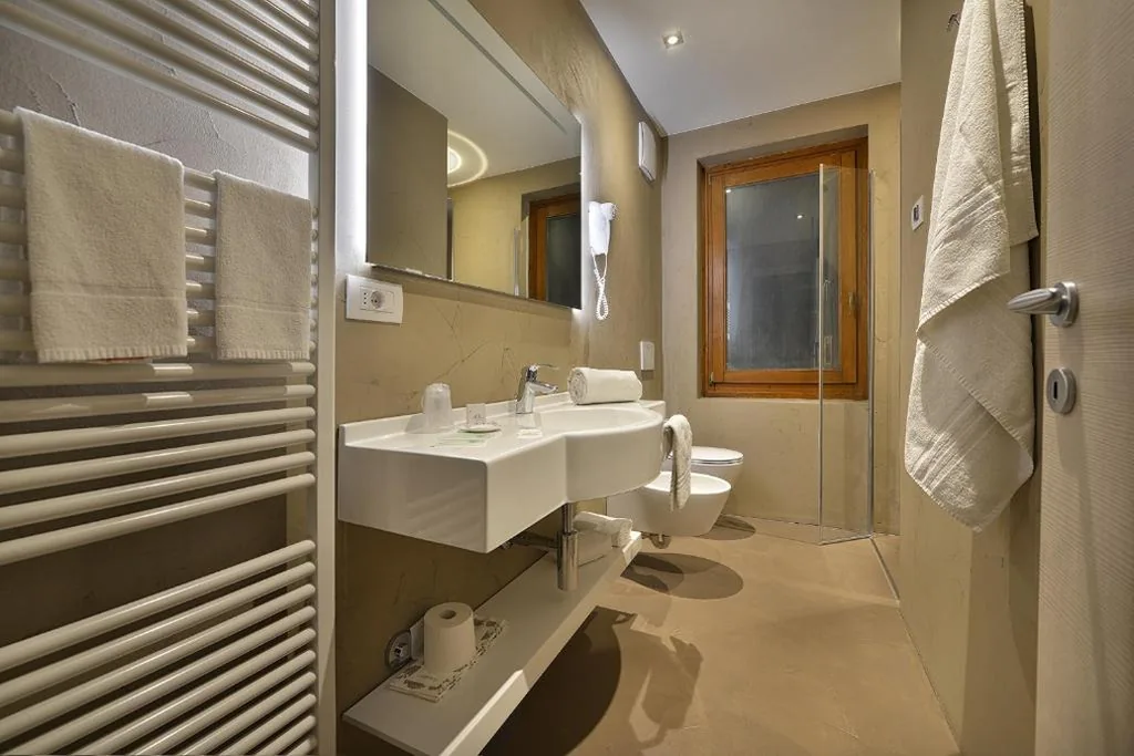 Standard Double Room — Hotel Bernina