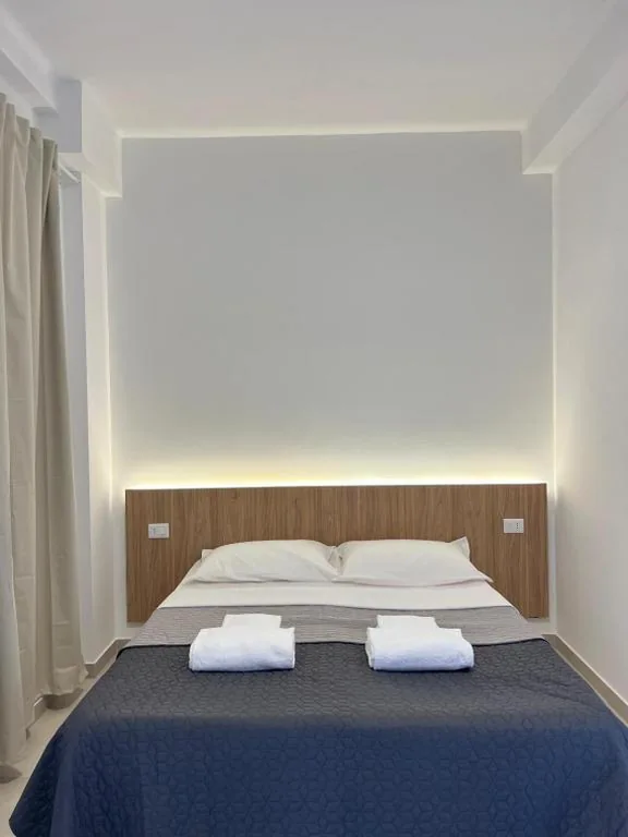 Camera Matrimoniale Standard — Hotel Brivio