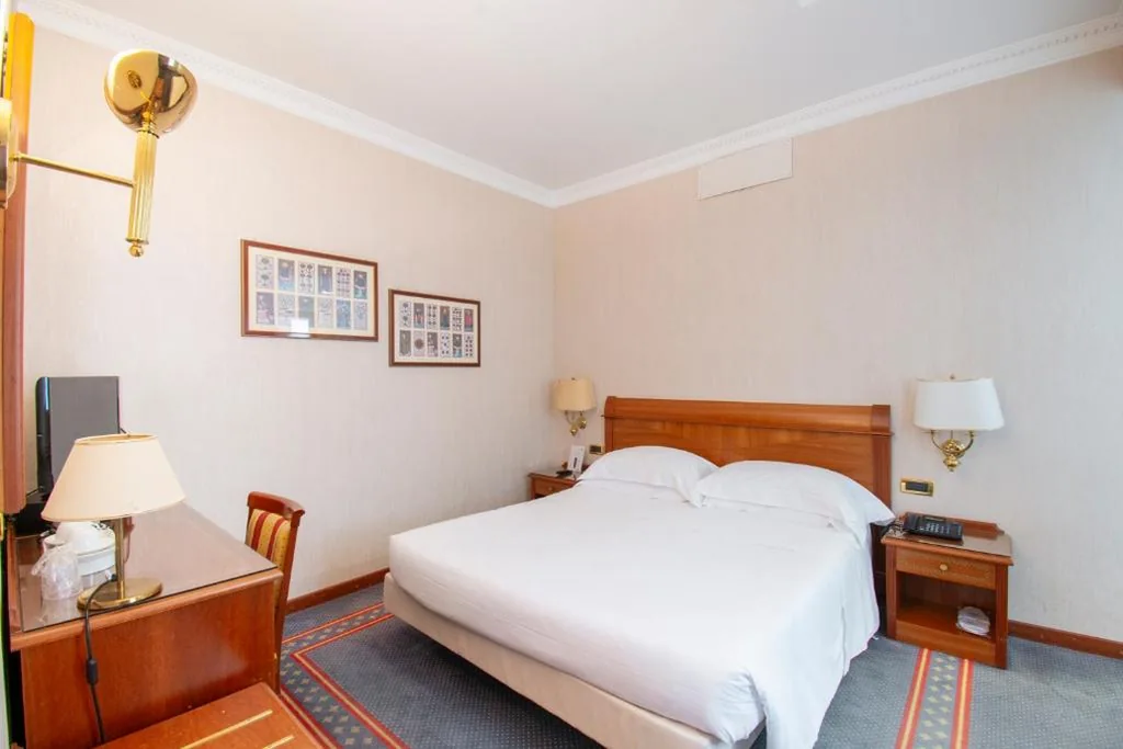 Standard Double Room — Hotel Excelsior San Marco