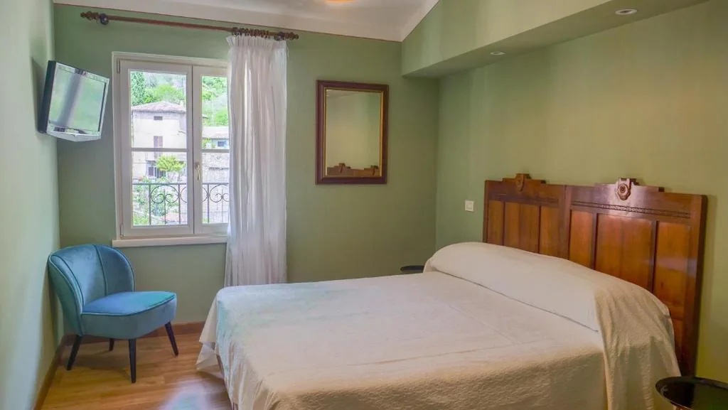 Camera Matrimoniale Standard — Hotel Gardenia al Lago