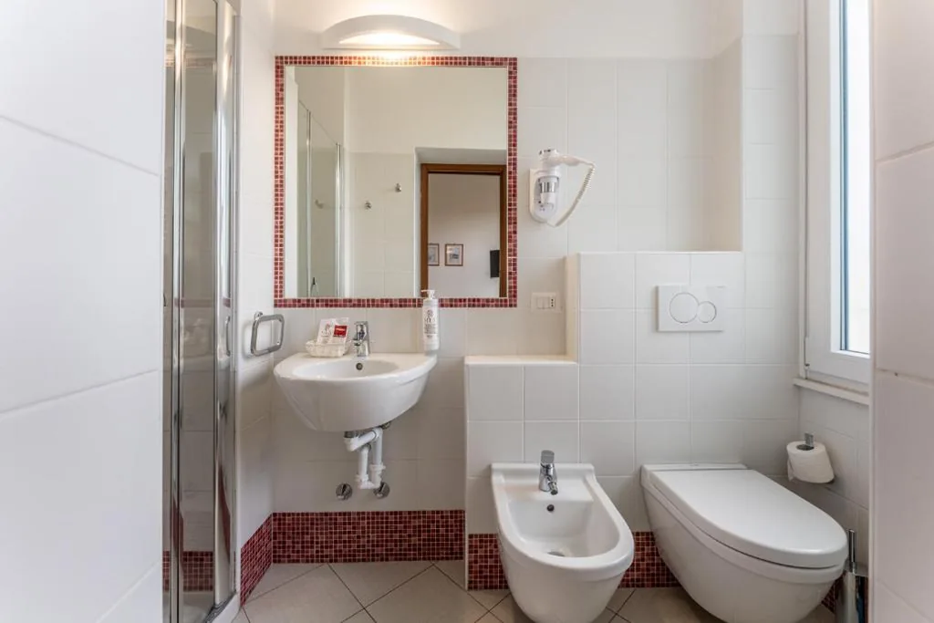 Standard Double Room — Hotel Quarcino