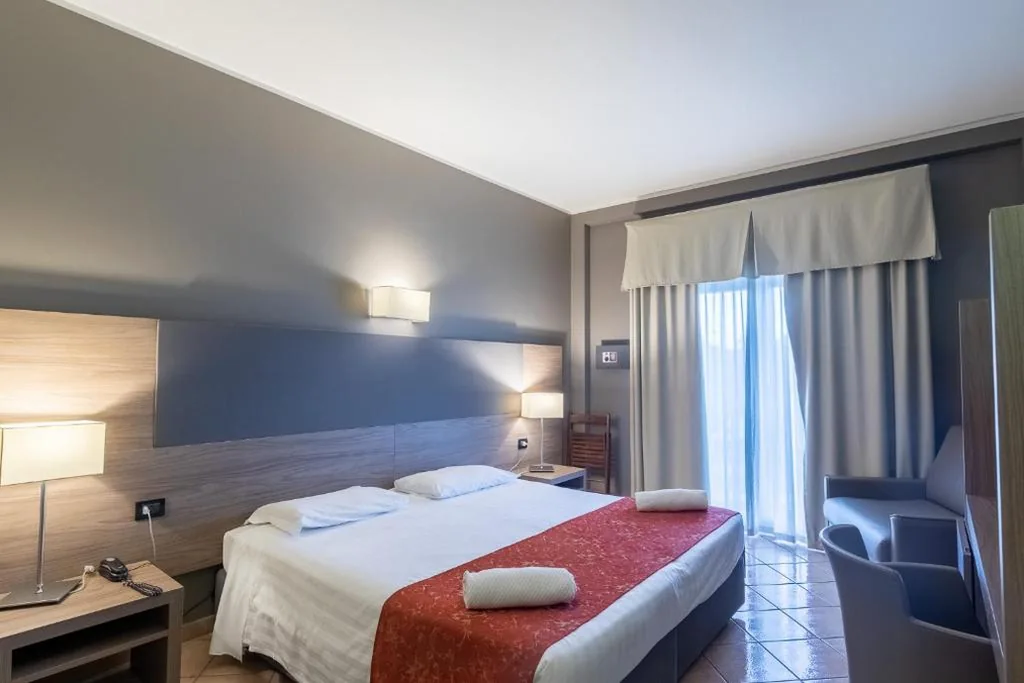 Camera Matrimoniale Standard — Hotel Sunflower