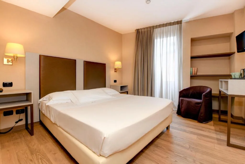 Camera Matrimoniale Standard — Hotel Tripoli