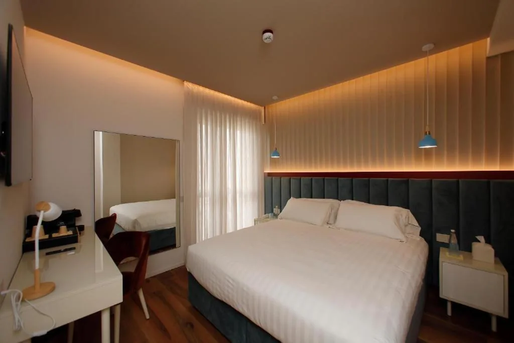 Standard Double Room — Hotel Unico by Dori