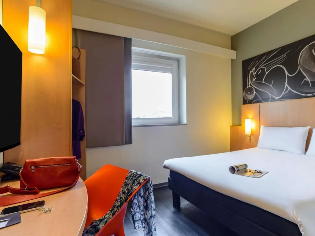 Standard Double Room — Ibis Milano Centro