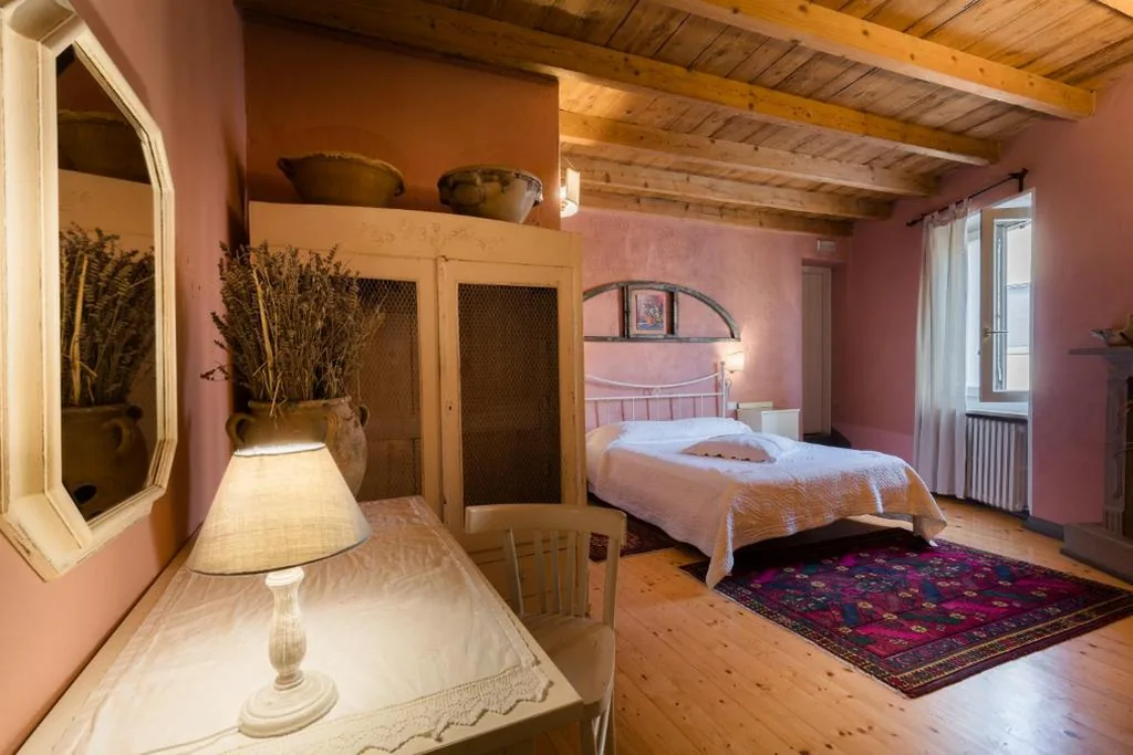 Superior Double Room with Castle View — B&B Corte del Mincio