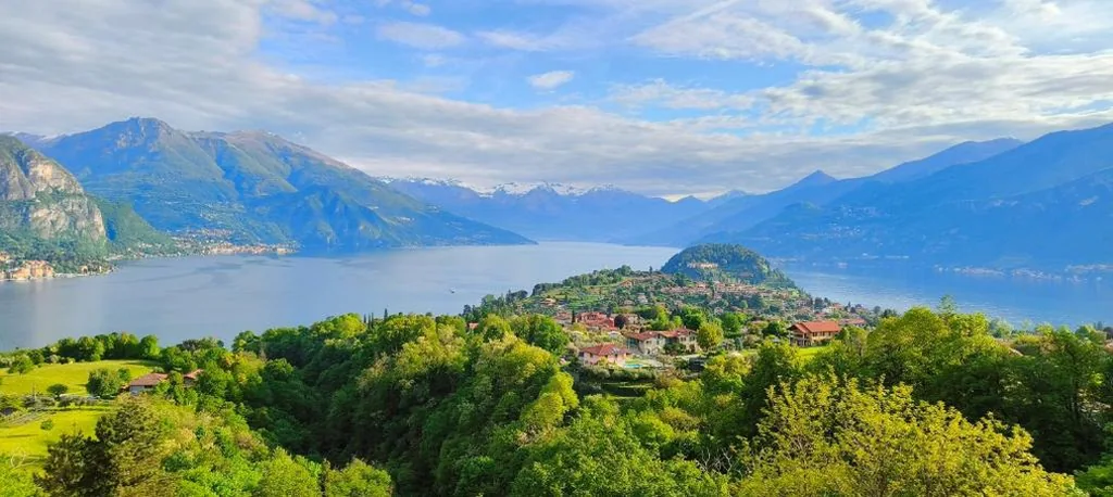 Superior Double Room with Lake View — Hotel Il Perlo