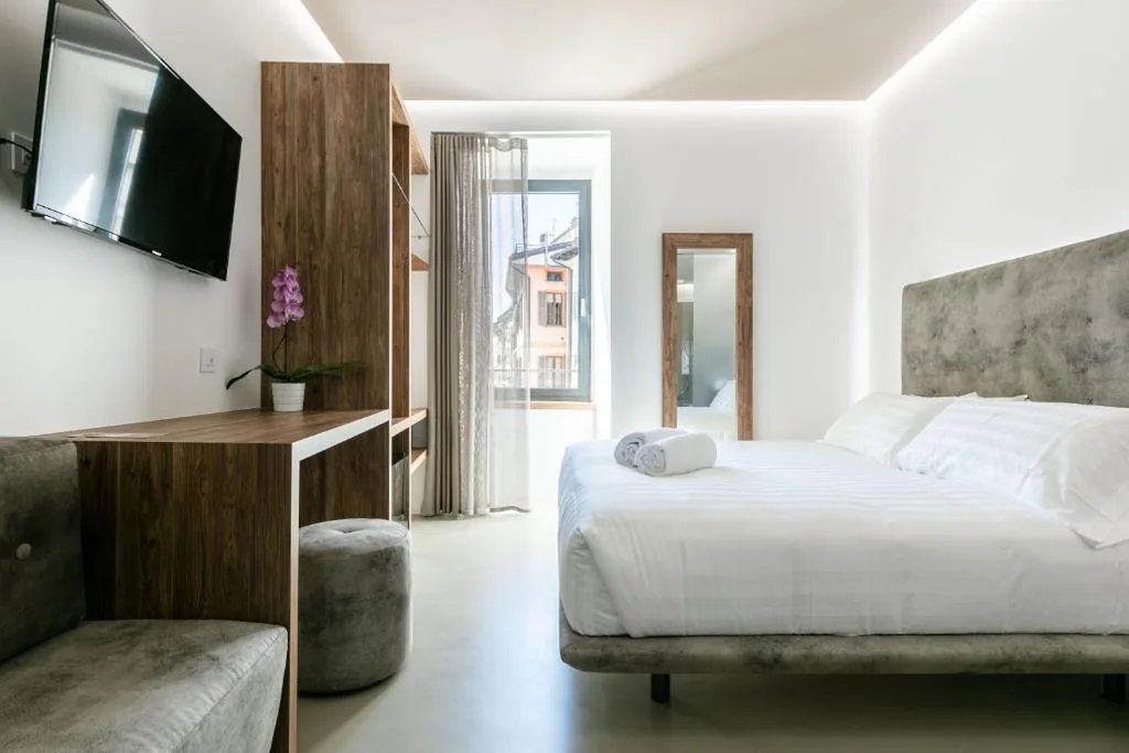 Superior Double Room — DOMUS CAVOUR Rooms&Suites