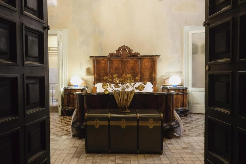 Superior Double Room — Foresteria Palazzo Guazzoni Zaccaria
