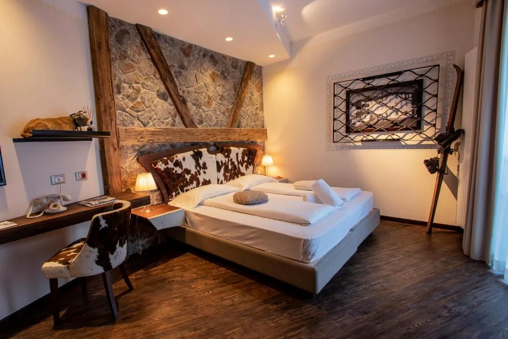 Superior Double Room — Hotel Corona