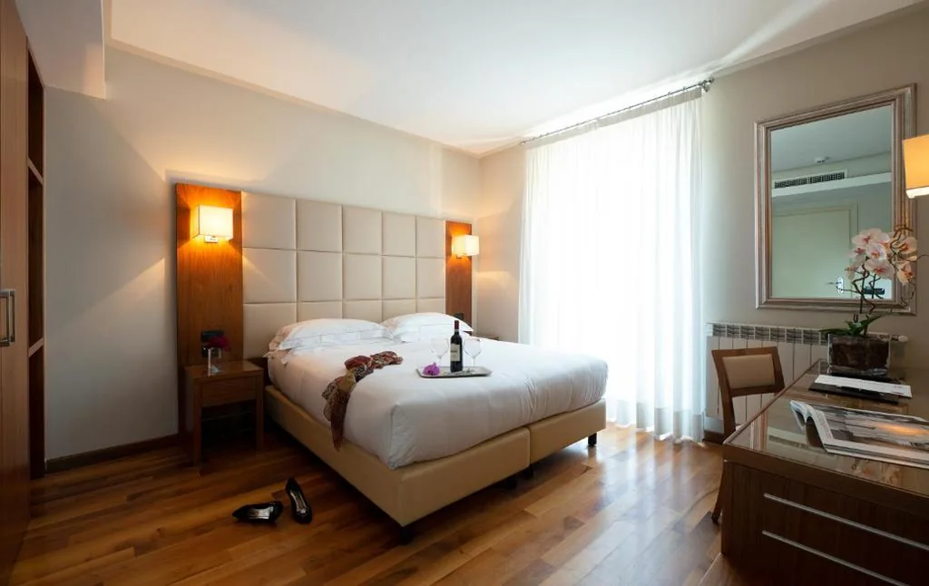 Superior Double Room — Hotel Fenice